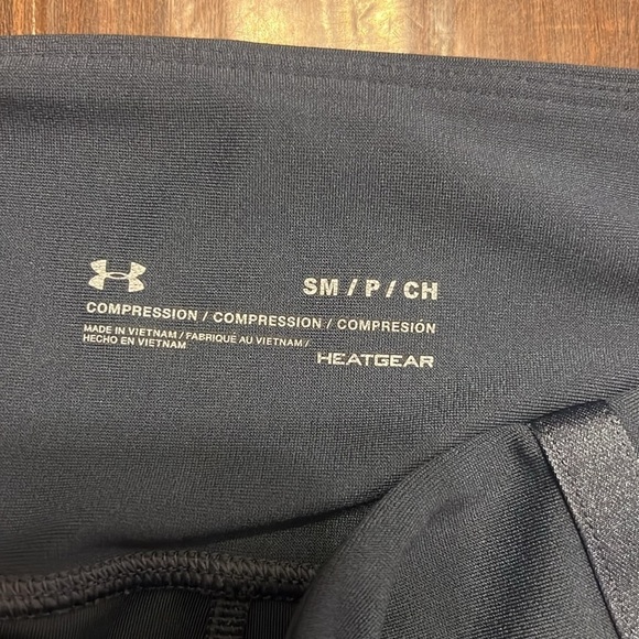 Under Armour Compression Heatgear Breathable Contrast Mesh Yoga Leggings, Sz. S. - Picture 6 of 7